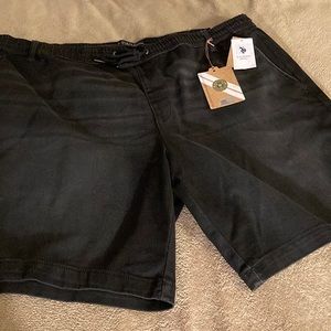Men’s black stretch jean short
